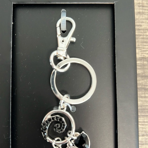 〰️ Disney Silver The Nightmare Before Christmas Bag Charm 🖤 - Picture 6 of 7